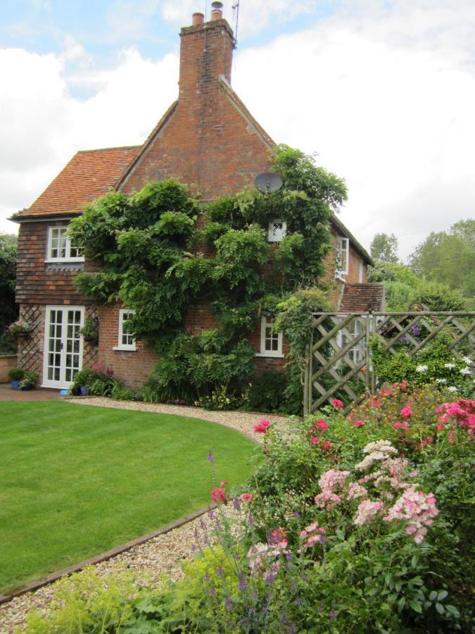 Vine Cottage Farnham  Exterior photo